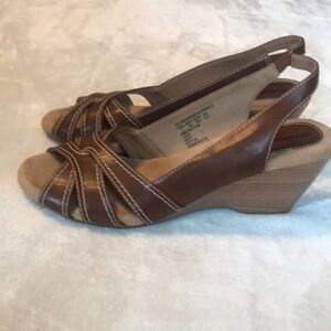 Mountain Sole Brown Wedge Sandals - Size 7